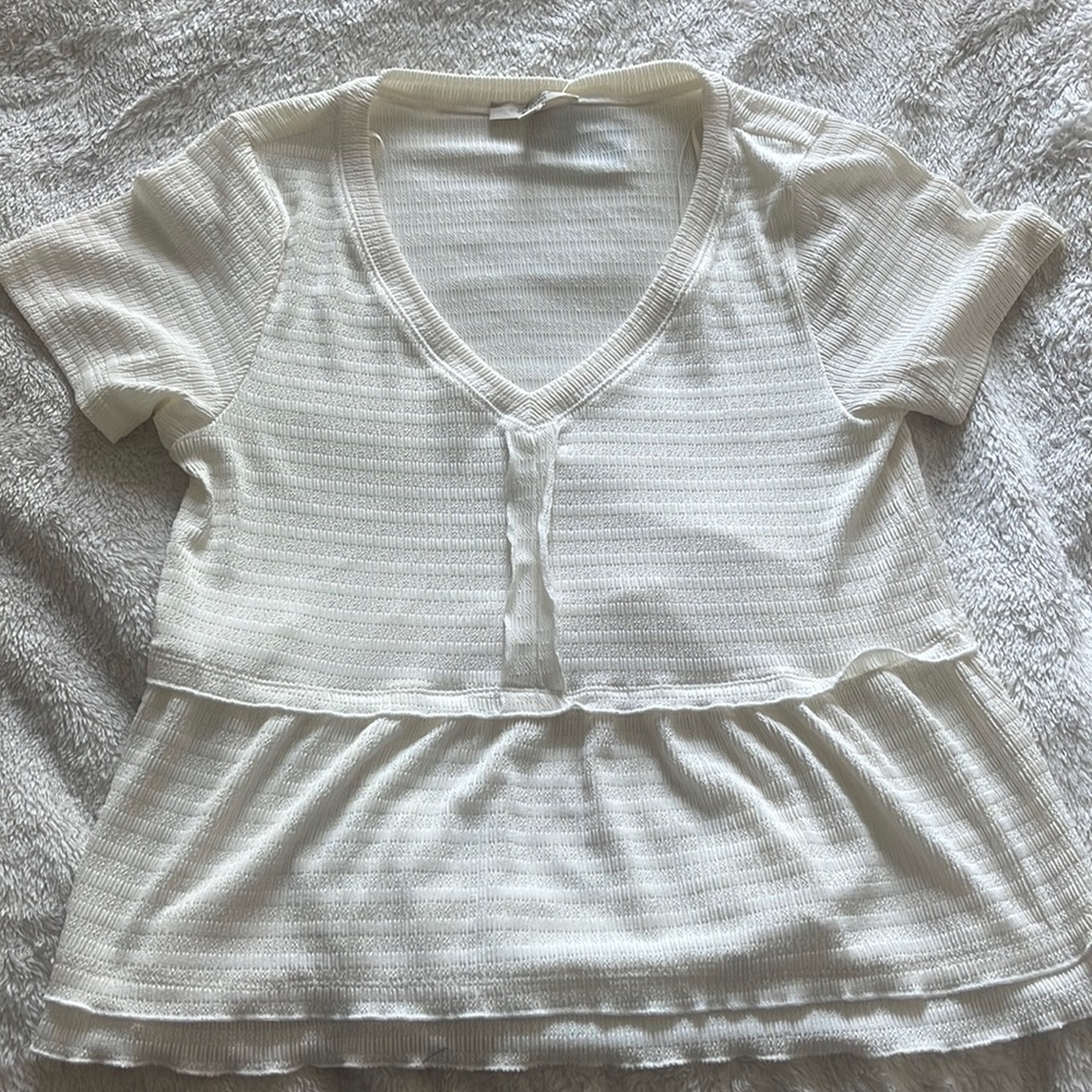 Cream flowy shirt